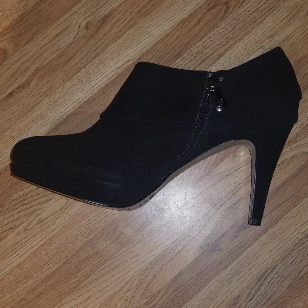 Black heels